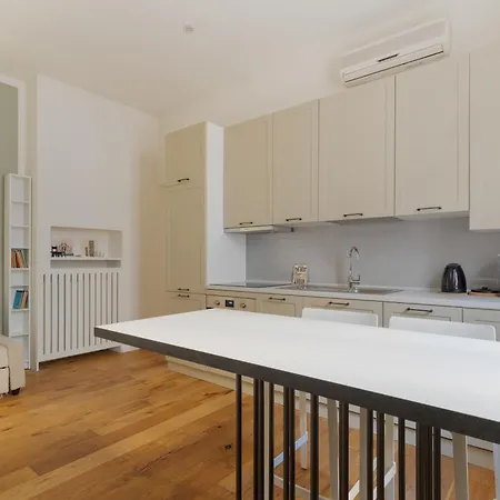 Guesthost - M5 Isola Cozy Apartman *